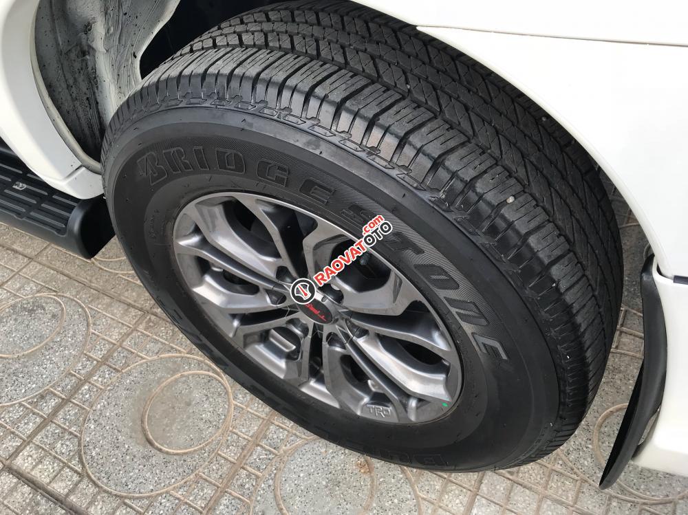 Bán Fortuner Sportivo trắng ngọc trai như mới-5