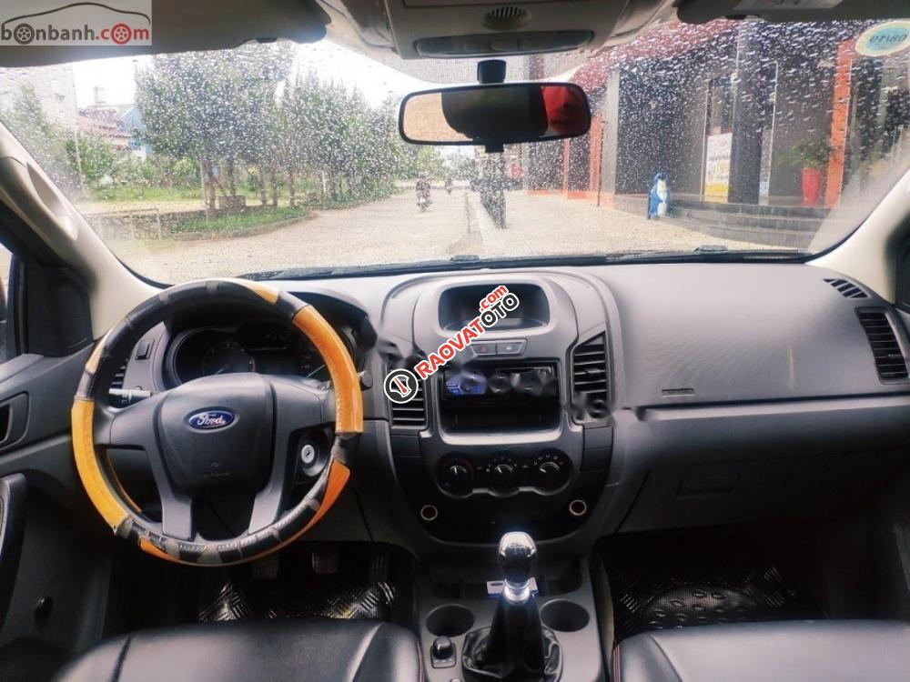 Bán xe Ford Ranger XL sản xuất năm 2015, màu đen, nhập khẩu-3