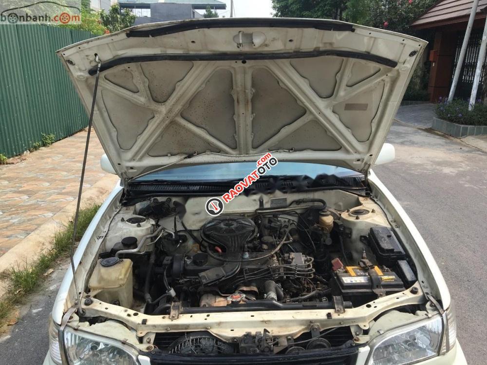 Bán ô tô Toyota Corolla 1.3 MT sản xuất 2001, màu trắng-2