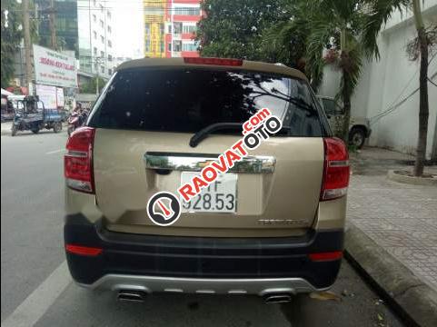 Gia đình bán Chevrolet Captiva Revv 2.4 sản xuất năm 2016, màu vàng cát-1