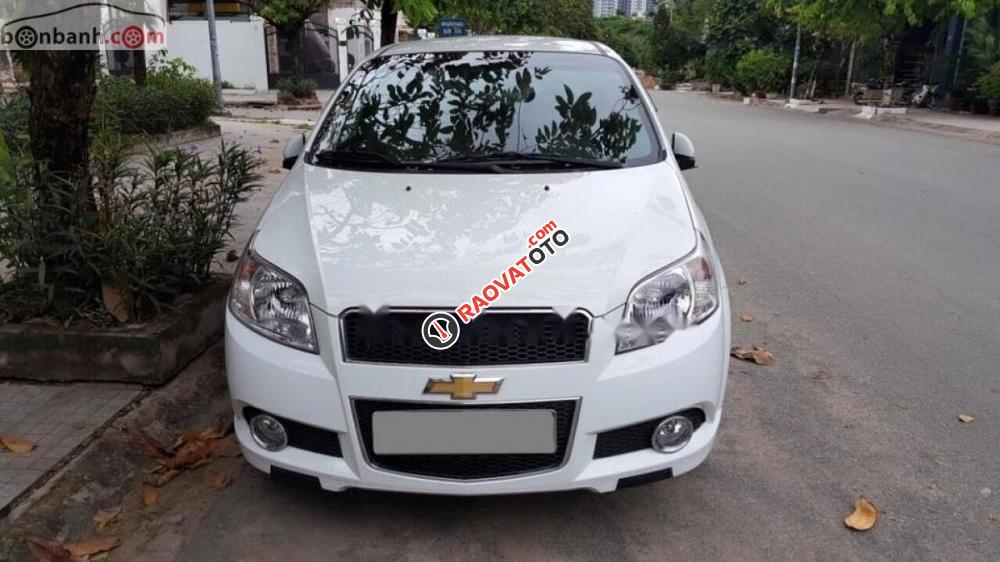 Bán Chevrolet Aveo mt năm 2016, màu trắng số sàn-4
