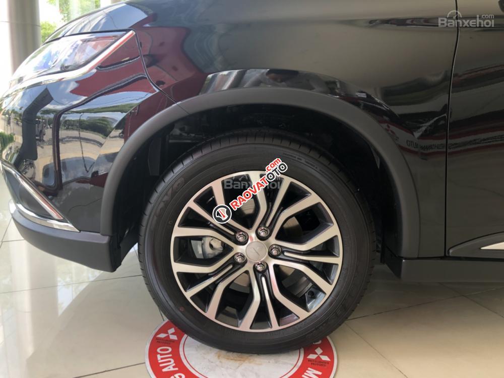 [Sốc] Mitsubishi Outlander chỉ 807 triệu, 7 chỗ, lợi xăng 7L/100km, Nghệ An- Hà Tĩnh, cho vay 80% - Trà: 0963773462-3