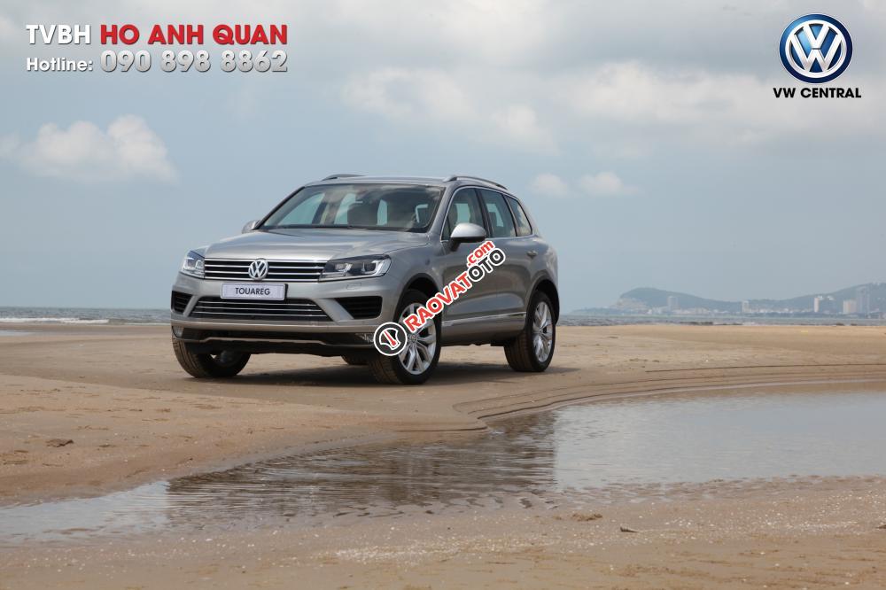 Bán Touareg bạc - SUV gầm cao nhập khẩu chính hãng Volkswagen, xe giao ngay/ Hotline: 090.898.8862-8