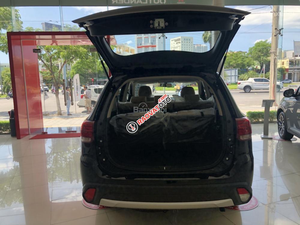 [Sốc] Mitsubishi Outlander chỉ 807 triệu, 7 chỗ, lợi xăng 7L/100km, Nghệ An- Hà Tĩnh, cho vay 80% - Trà: 0963773462-6