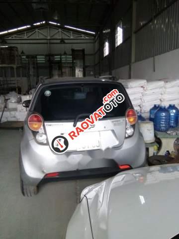 Cần bán Chevrolet Spark 1.2 LT 2012, màu bạc, xe đang chạy tốt-0