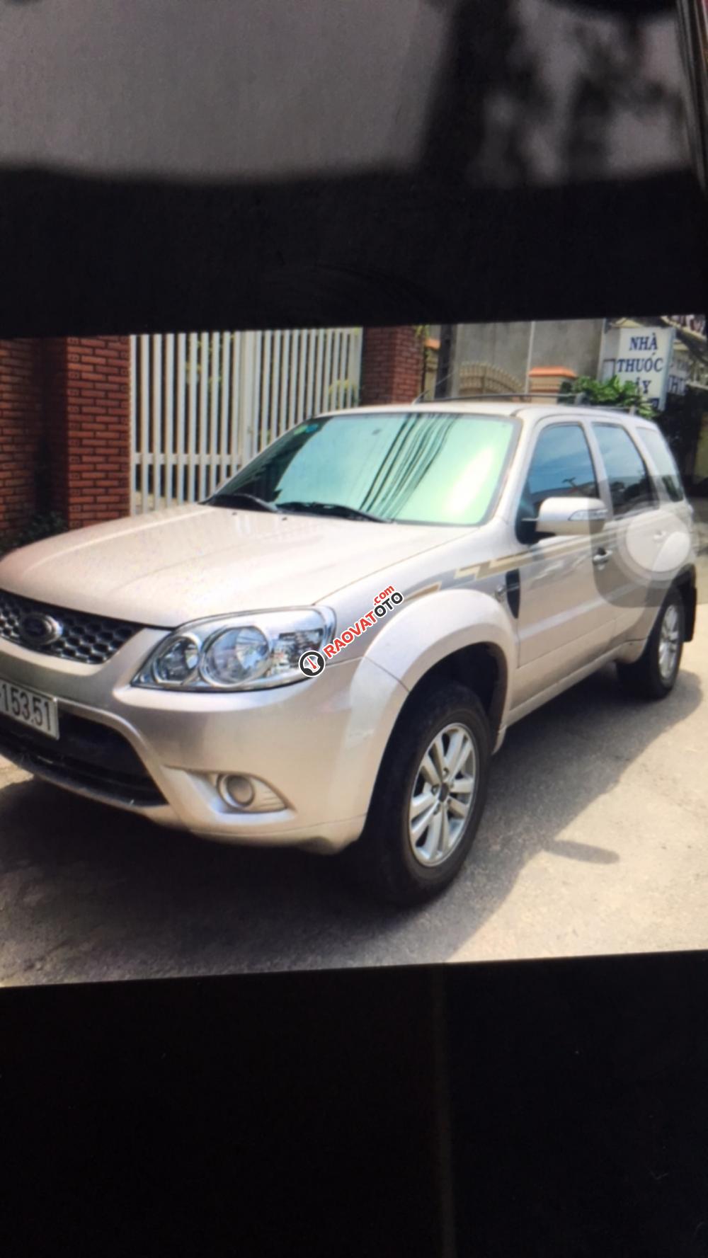 Bán xe Ford Escape XLS năm 2013, màu phấn hồng-0