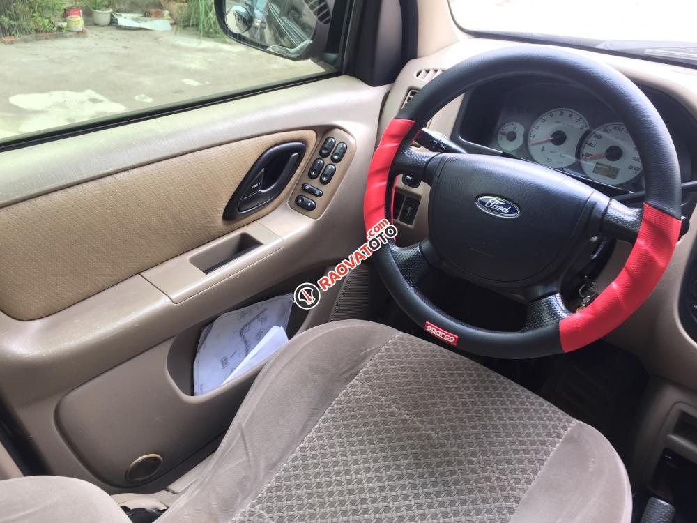 Bán Ford Escape XLT năm 2004, màu đen-12