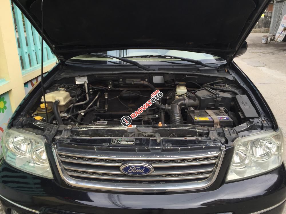 Bán Ford Escape XLT năm 2004, màu đen-1