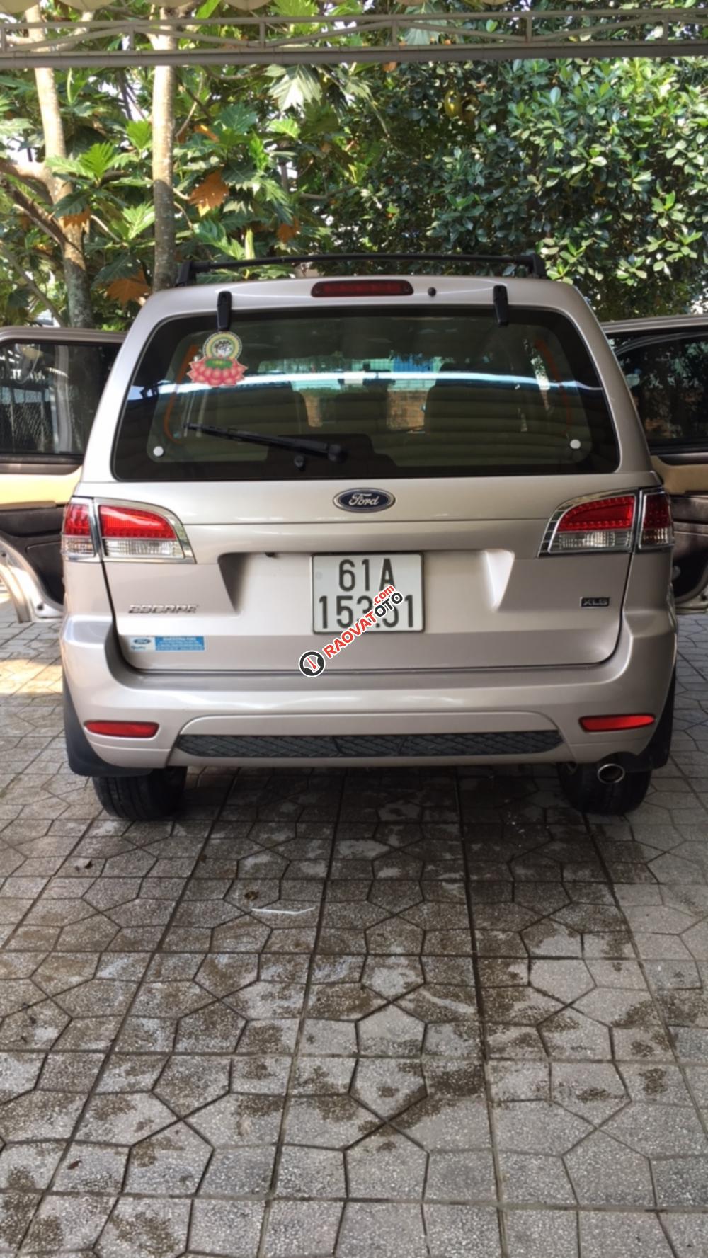 Bán xe Ford Escape XLS năm 2013, màu phấn hồng-2