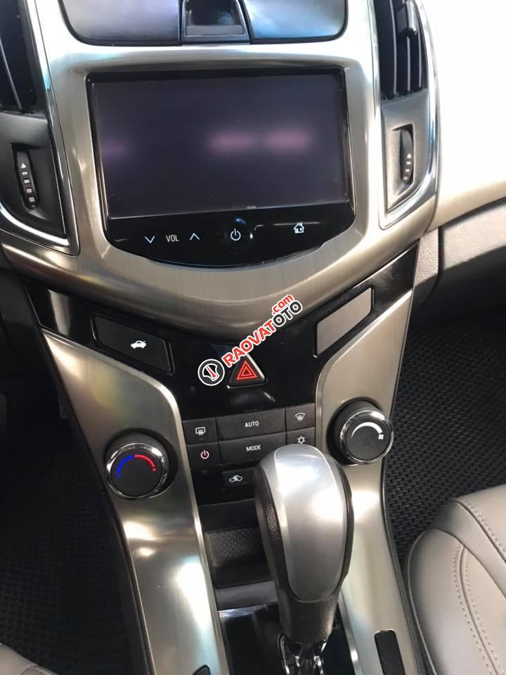 Cần bán Chevrolet Cruze 1.8 đời 2015, màu trắng-6