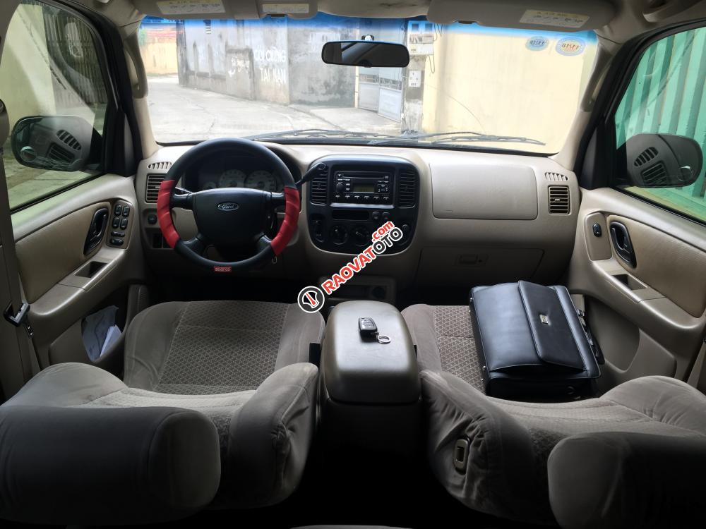Bán Ford Escape XLT năm 2004, màu đen-13