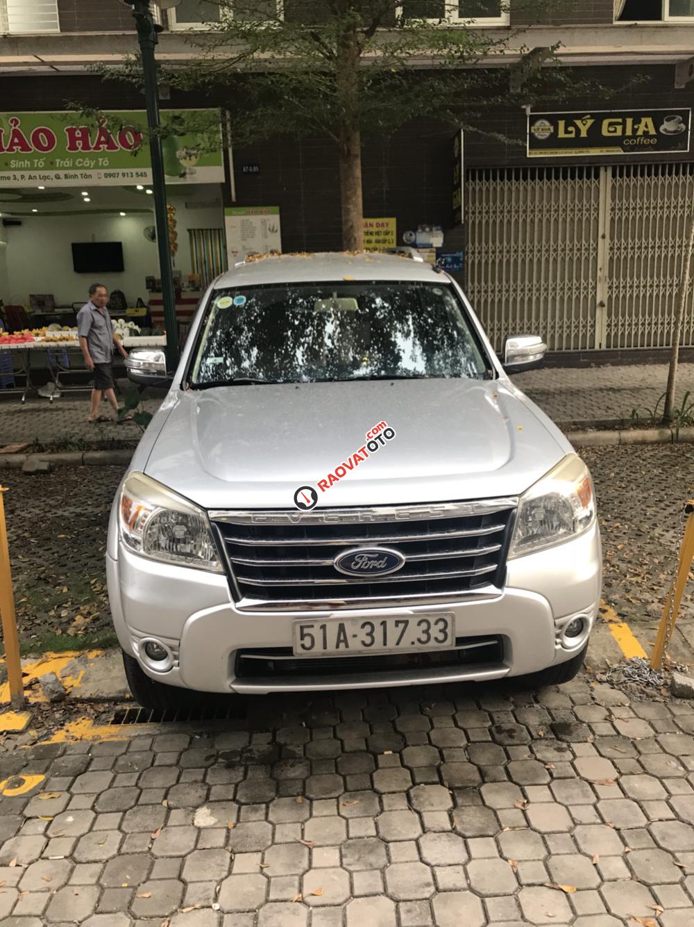 Bán giúp bà chị Ford Everest 2012 MT, màu phấn hồng-0