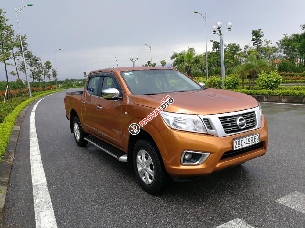 Gia đình bán Nissan Navara E 2016, màu cam, nhập khẩu, mới 99%-2