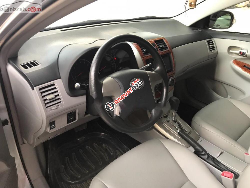 Cần bán Toyota Corolla XLI sản xuất 2011, màu bạc, nhập khẩu -2