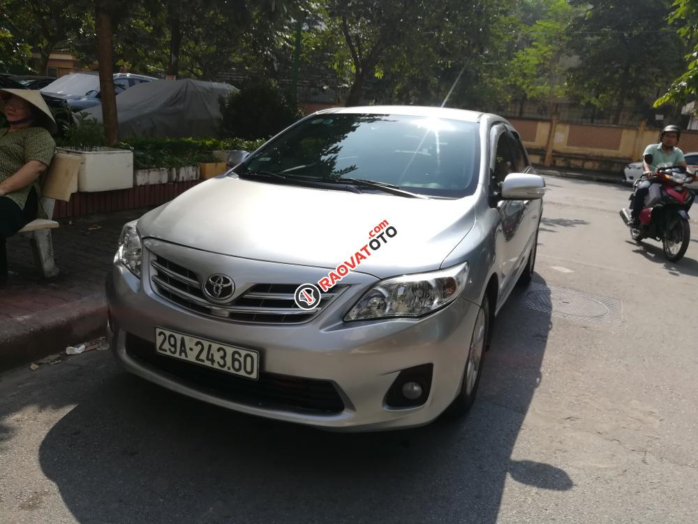 Cần bán Toyota Altis 1.8AT đời 2011-6