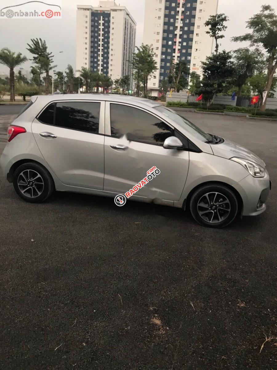 Bán xe Hyundai Grand i10 1.0 MT Base đời 2017, màu bạc, nhập khẩu nguyên chiếc giá cạnh tranh-8