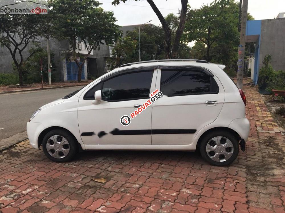 Cần bán lại xe Chevrolet Spark AT 2009, màu trắng chính chủ, giá tốt-4