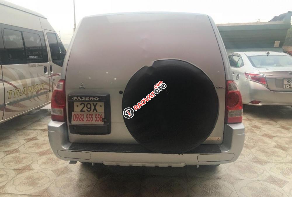 Cần bán Mitsubishi Pajero 3.0 năm 2005, màu bạc, xe nhập-5