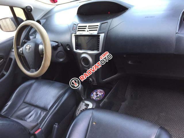 Bán xe cũ Toyota Yaris AT đời 2010, màu bạc.-2