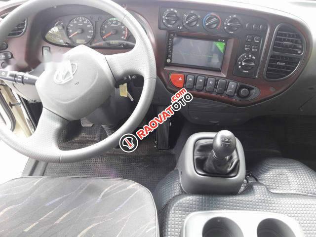 Cần bán gấp Hyundai County Limousine đời 2017, hai màu-2