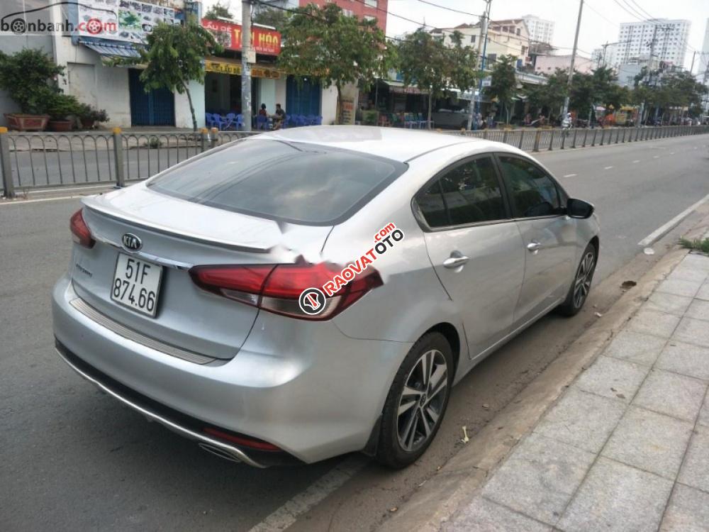 Bán Kia Cerato Signature 1.6 AT 2017, màu bạc xe gia đình-7