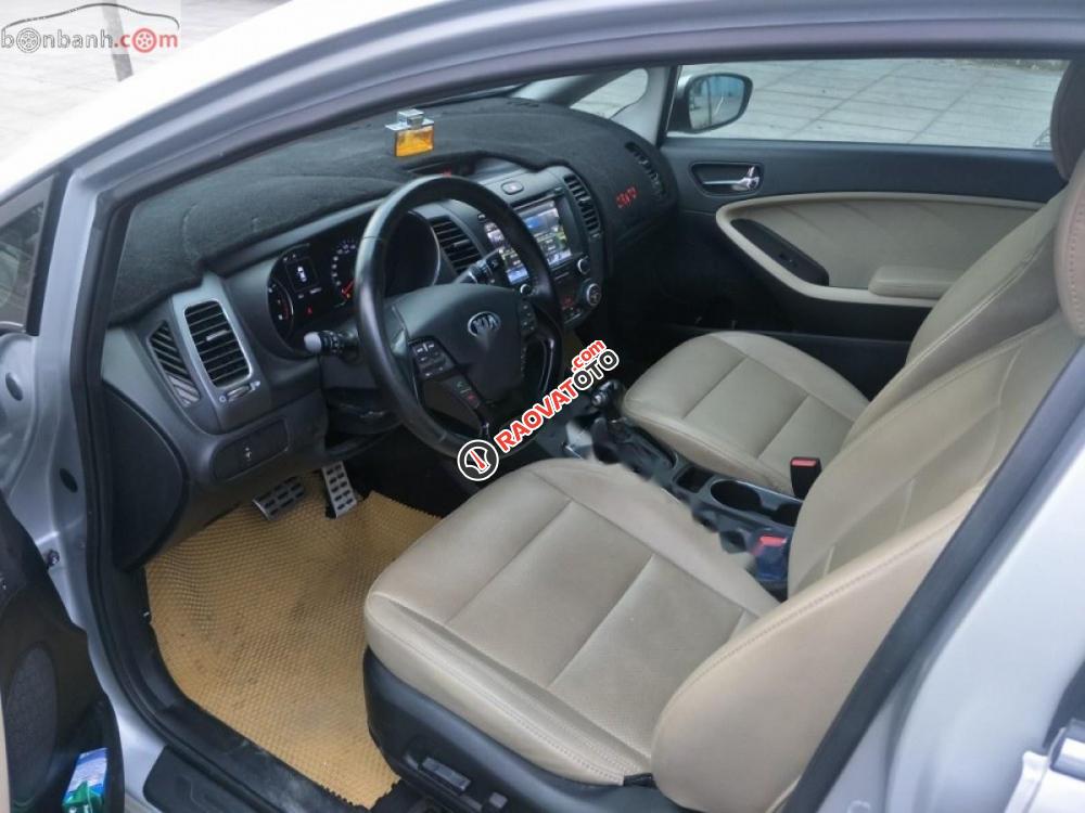 Bán Kia Cerato Signature 1.6 AT 2017, màu bạc xe gia đình-3