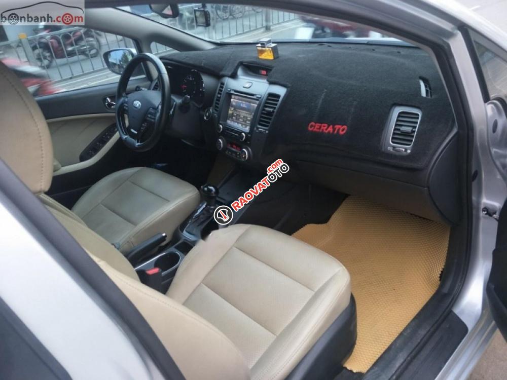 Bán Kia Cerato Signature 1.6 AT 2017, màu bạc xe gia đình-5