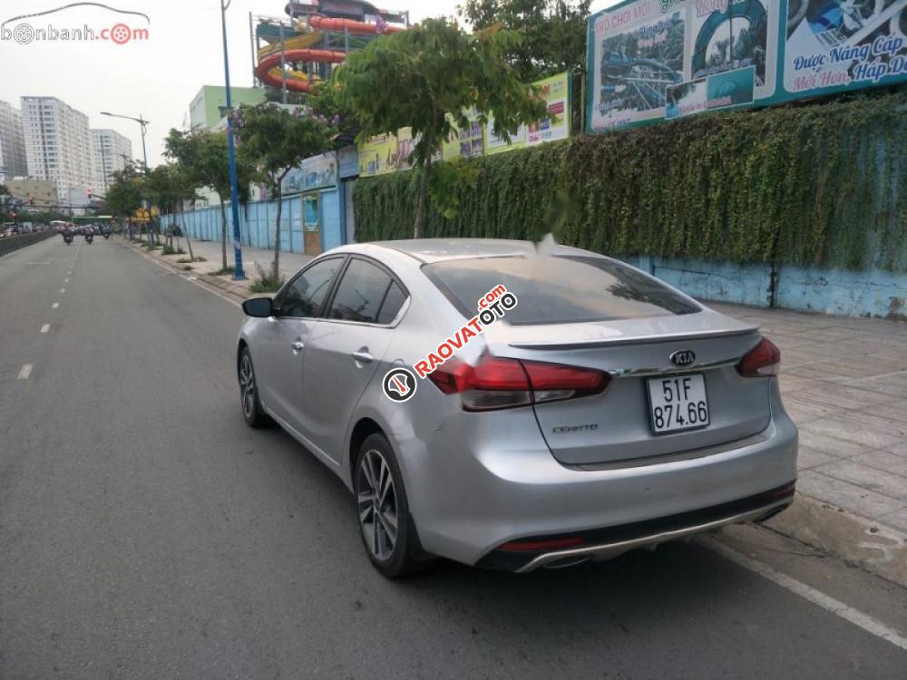 Bán Kia Cerato Signature 1.6 AT 2017, màu bạc xe gia đình-6