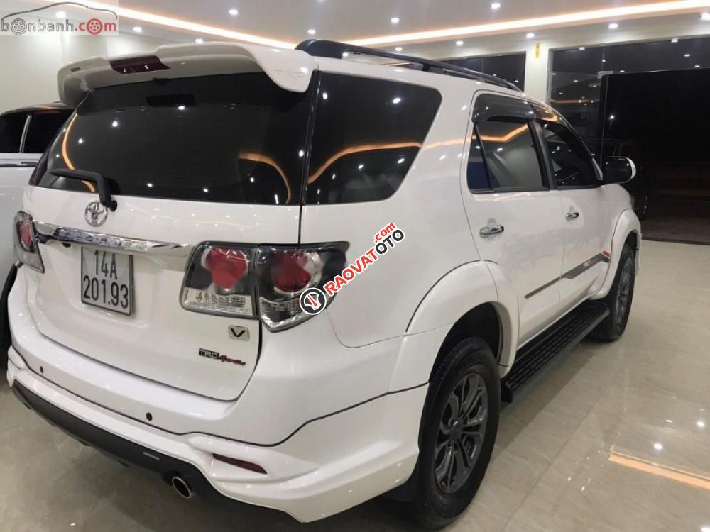 Xe Toyota Fortuner Sportivo năm 2016, màu trắng-4