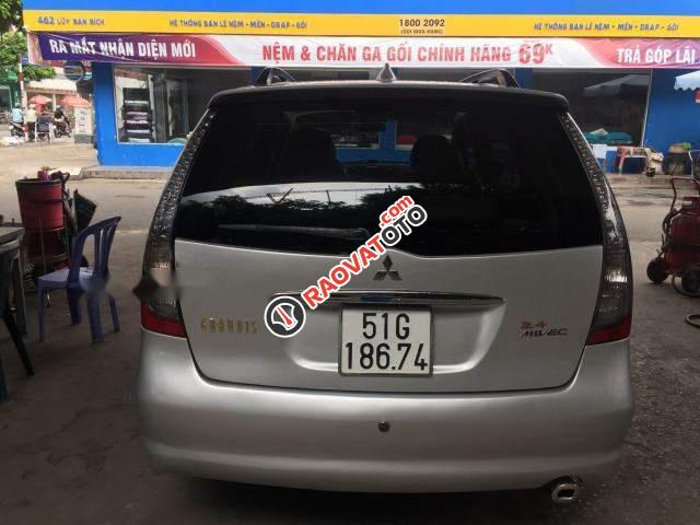 Cần bán Mitsubishi Grandis 2.4 sản xuất 2005, màu bạc, 345tr-0