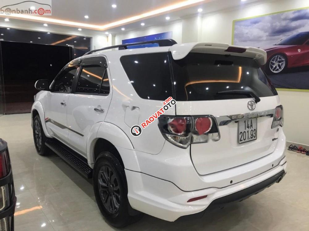 Xe Toyota Fortuner Sportivo năm 2016, màu trắng-6