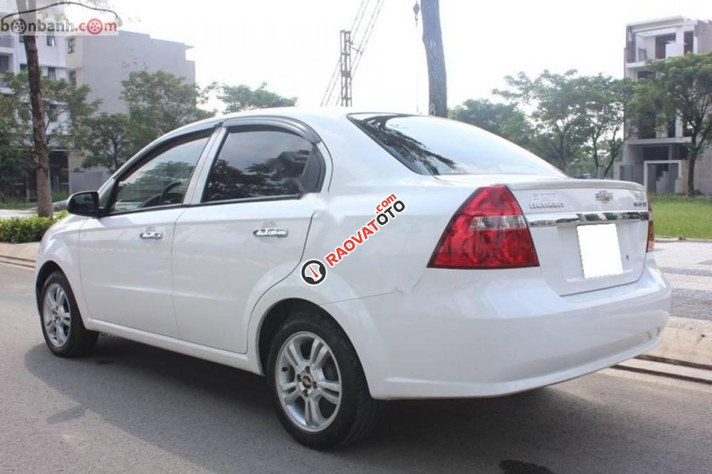 Cần bán xe Chevrolet Aveo LTZ sản xuất 2015, màu trắng  -4