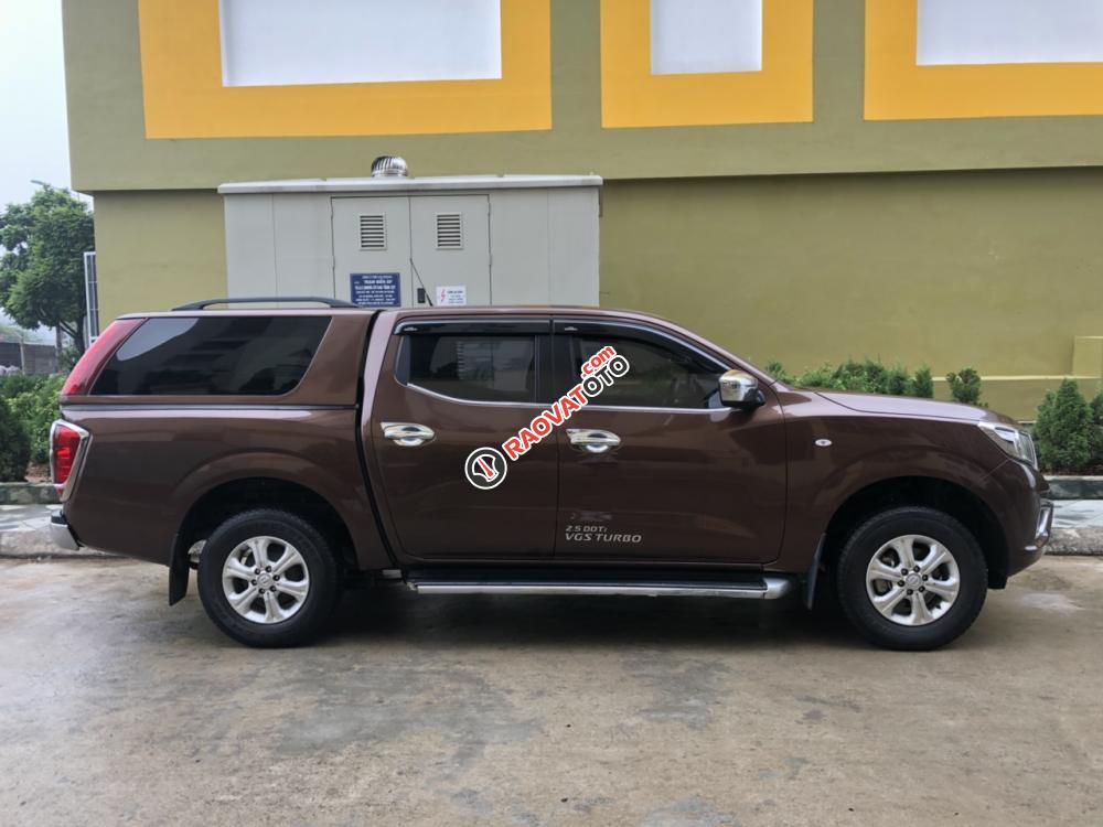 Gia đình bán xe Nissan Navara E đời 2016, màu nâu, nhập khẩu nguyên chiếc-0