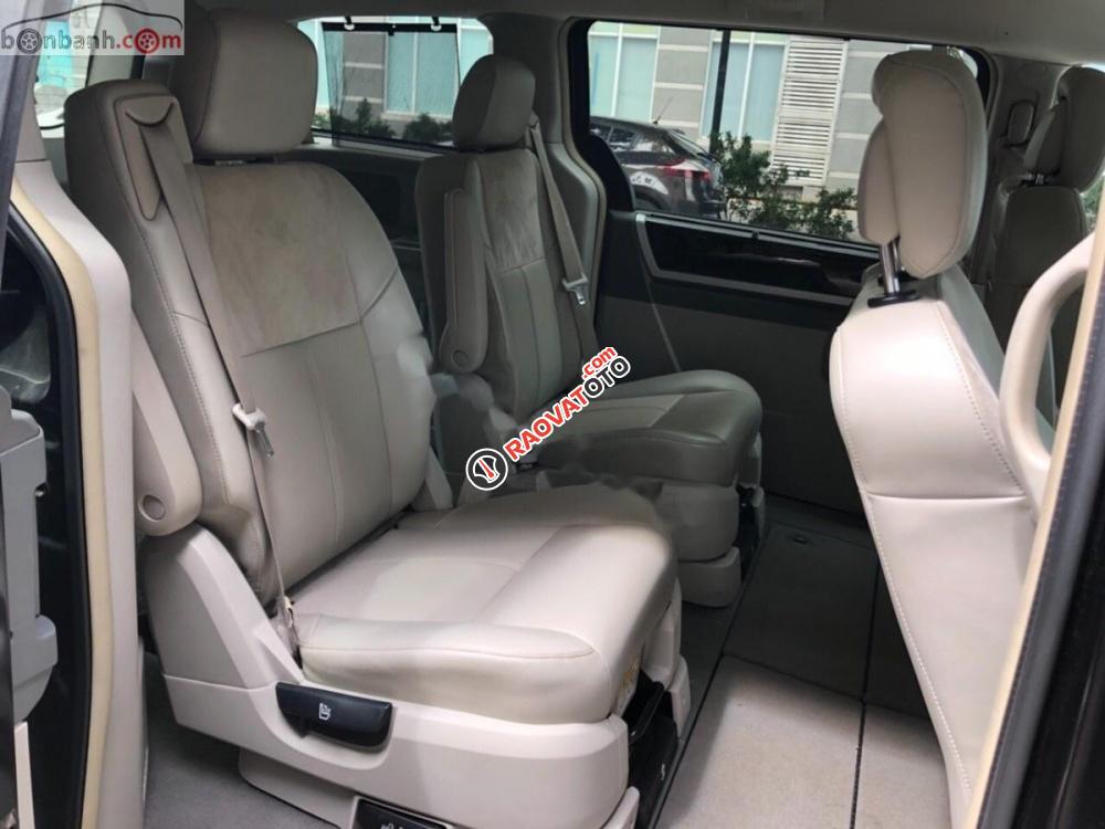 Bán Chrysler Grand Voyager Limited đời 2011, màu đen, xe nhập-6