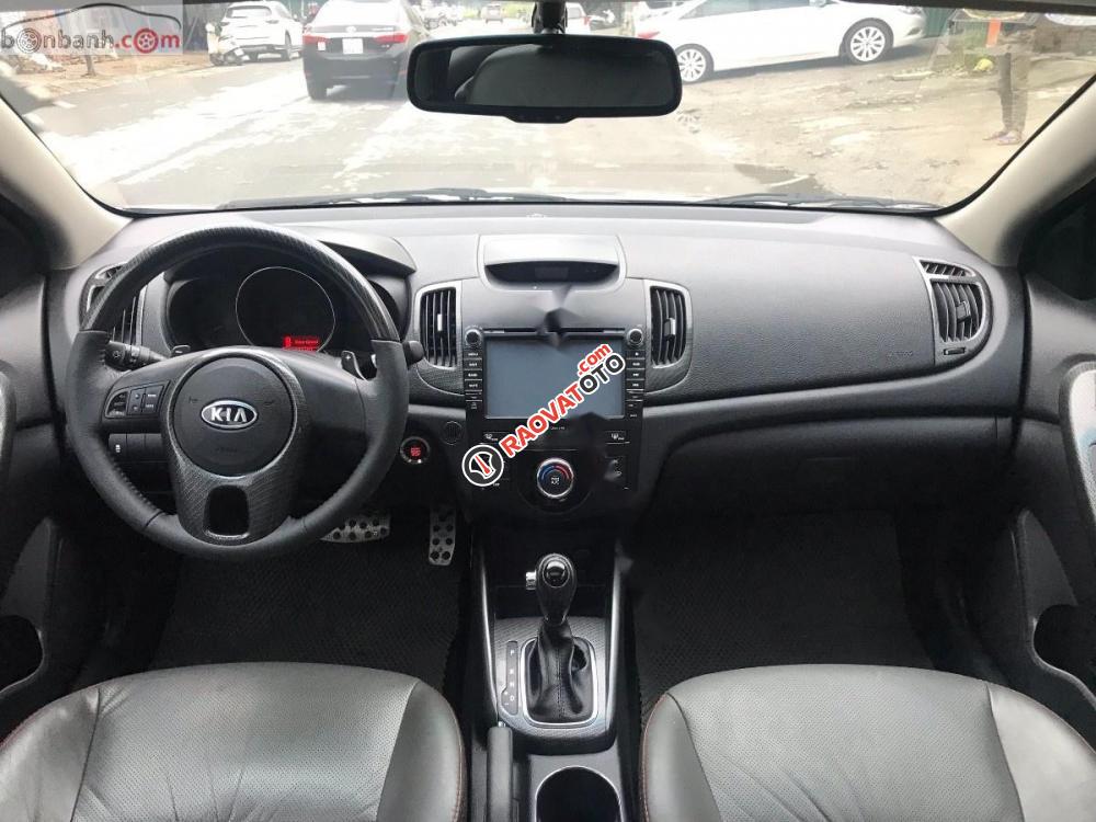 Cần bán Kia Forte AT năm sản xuất 2013, màu bạc chính chủ-5