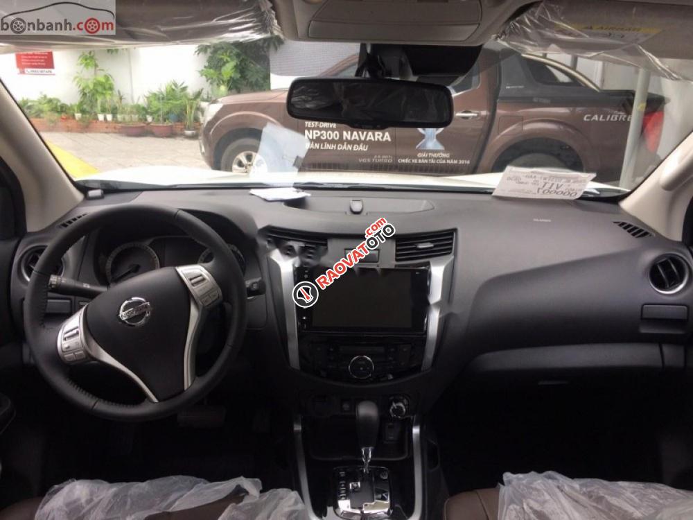 Bán Nissan Terrano 2.5 V 2018, màu trắng, nhập khẩu Thái Lan-3