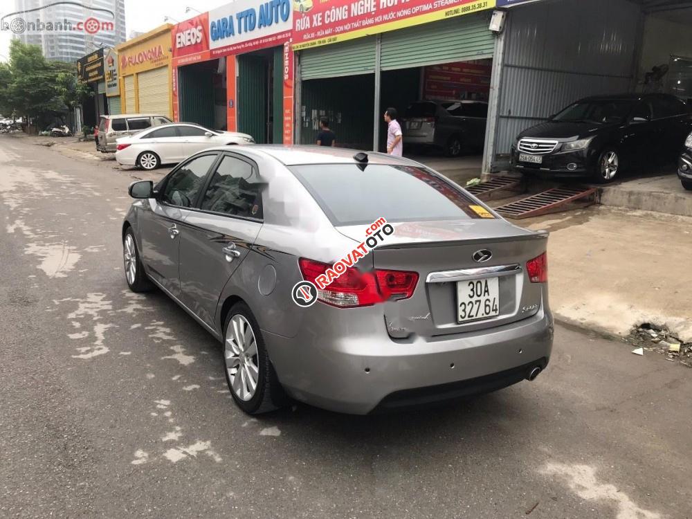 Cần bán Kia Forte AT năm sản xuất 2013, màu bạc chính chủ-8