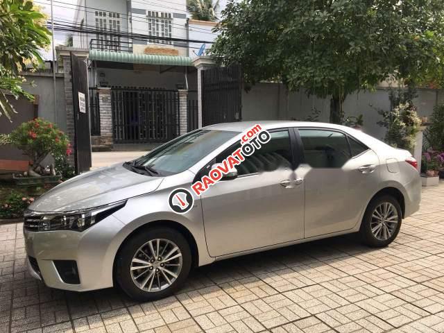 Cần bán lại xe Toyota Corolla altis 1.8 MT năm sản xuất 2015, màu bạc, giá 595tr-5