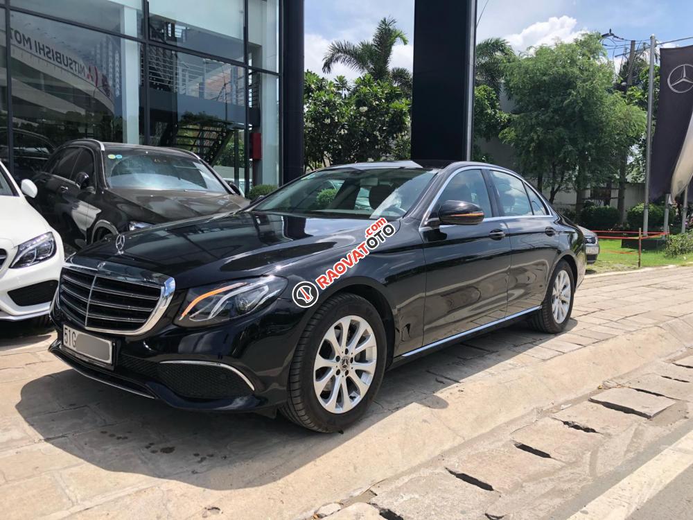 Bán ô tô Mercedes E200 sản xuất 2017, màu đen-2