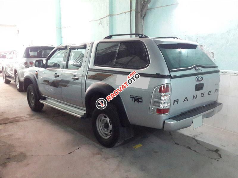 Bán xe Ford Ranger 2010 máy dầu, số sàn, màu bạc-2