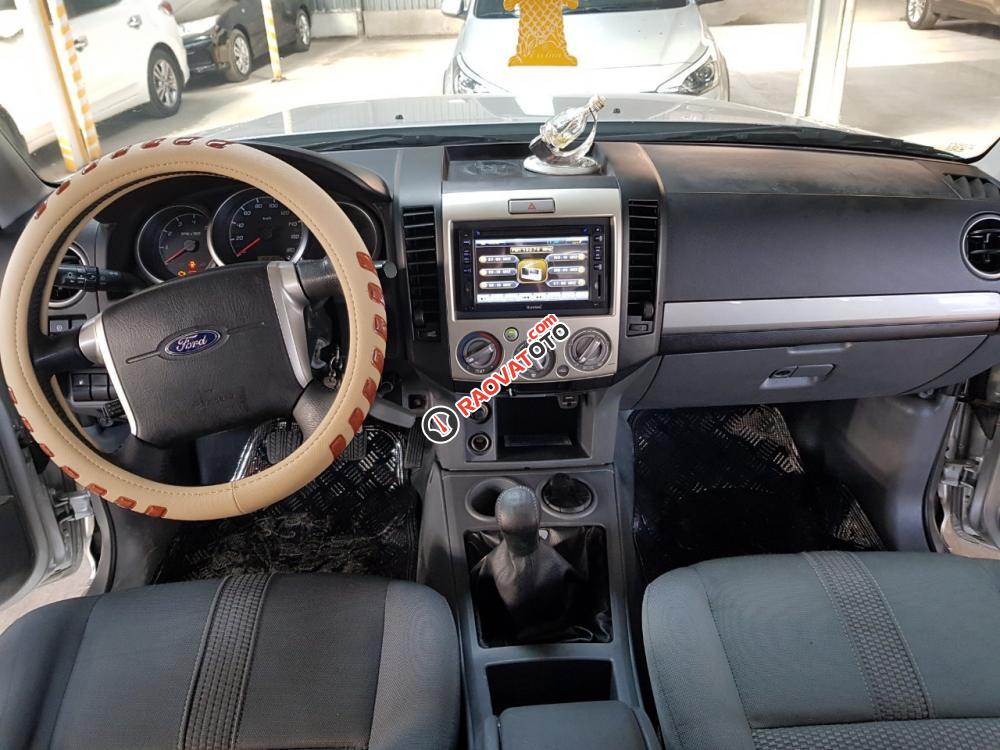 Bán Ford Everest 2.5MT, máy dầu, số sàn, 2014, rất đẹp-3