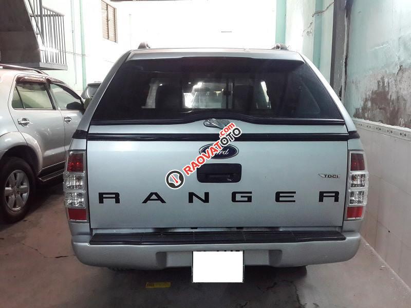 Bán xe Ford Ranger 2010 máy dầu, số sàn, màu bạc-3