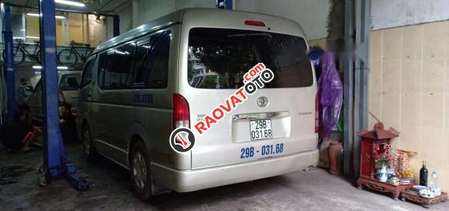 Bán Toyota Hiace MT đời 2007, xe đang sử dụng tốt-2