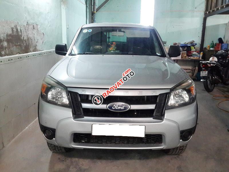 Bán xe Ford Ranger 2010 máy dầu, số sàn, màu bạc-4