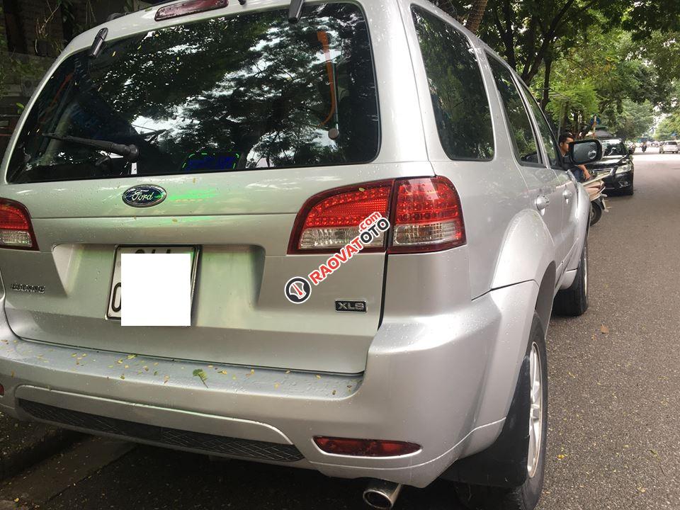 Cần bán xe Ford Escape XLS năm sản xuất 2010, màu bạc, giá chỉ 425 triệu-16
