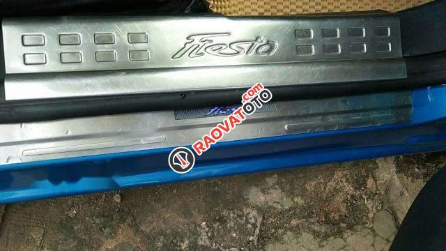 Bán chiếc xe Ford Fiesta số tự động, máy 1,6 không hao xăng nhưng chạy rất vọt và đầm chắc-0