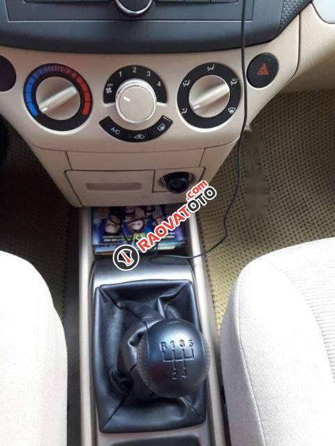 Bán xe Chevrolet Aveo MT năm 2016, màu bạc giá cạnh tranh-2