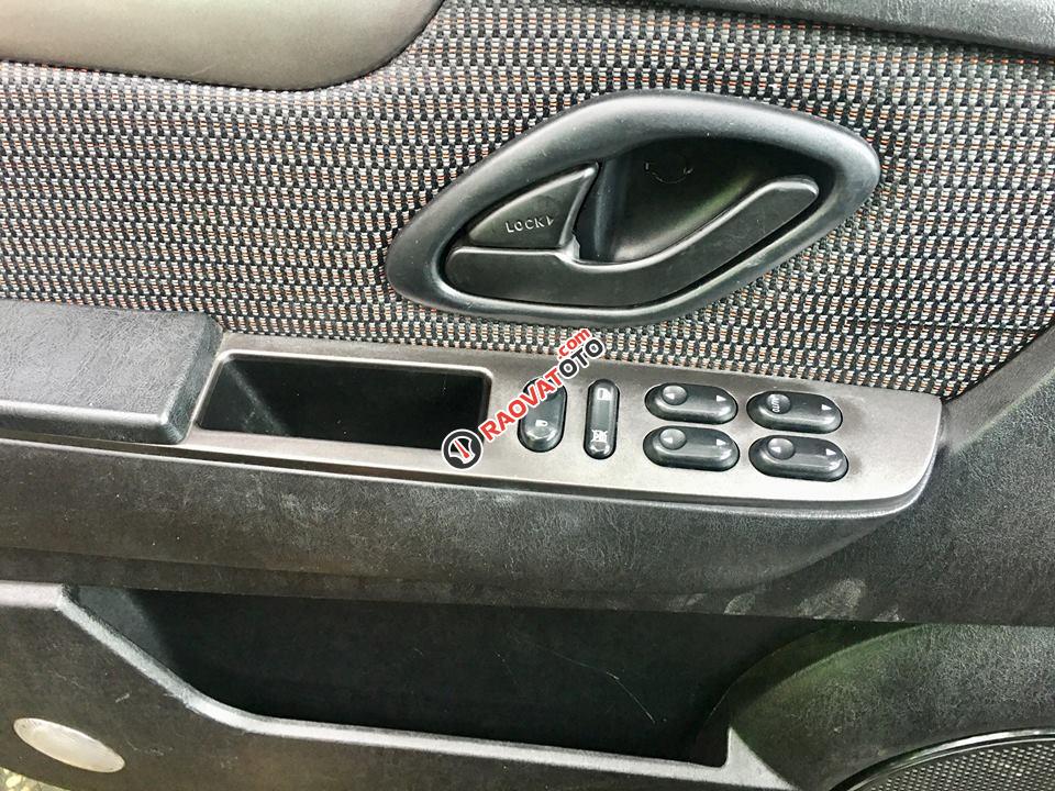 Cần bán xe Ford Escape XLS năm sản xuất 2010, màu bạc, giá chỉ 425 triệu-9