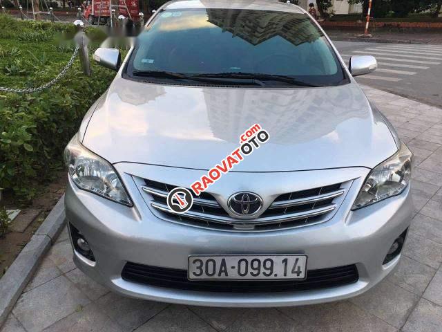 Cần bán xe Toyota Corolla Altis AT đời 2010, model 2011-5