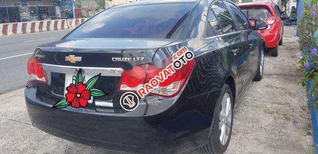 Bán Chevrolet Cruze 1.8 LTZ sản xuất năm 2014, màu đen chính chủ giá cạnh tranh-1